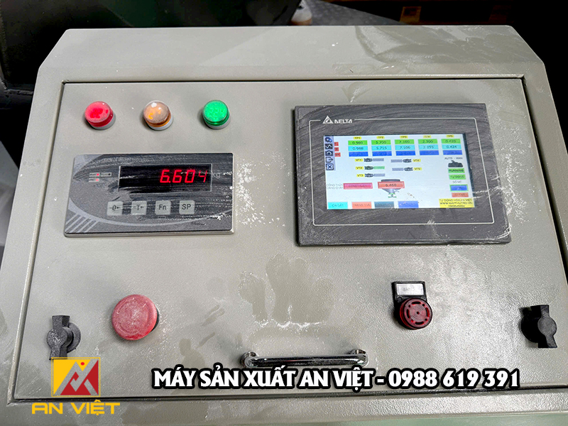 Lắp đặt cân định lượng phụ gia 5 thành phần cho nhà máy nhựa Đại Việt